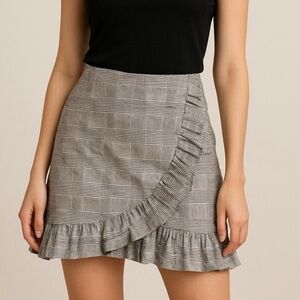 Romeo & Juliet Couture Plaid Ruffled Skirt Black White Sz L